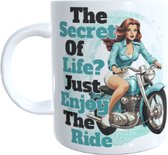 Bedrukte beker - thee mok - the secret of life just enjoy the ride - motor - vrouw