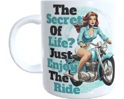 Bedrukte beker - thee mok - the secret of life just enjoy the ride - motor - vrouw