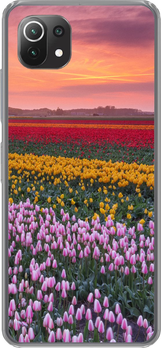 Telefoonhoesje Geschikt voor Xiaomi Mi 11 Lite hoesje - Paarse tulpen in Nederland - Siliconen Telefoonhoesje Telefoonhoesje
