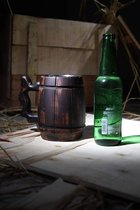 Handgemaakte houten bierpul met roestvrijstalen beker van 530 ml | geweldige houten biercadeau-ideeën voor mannen | Vintage baraccessoires - Barrel Brown Klassiek ontwerp