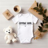 Body avec texte 'Coming soon - April 2023' - Wit - Annonce Grossesse - Enceinte - Annonce grossesse - Annonce Bébé - Body