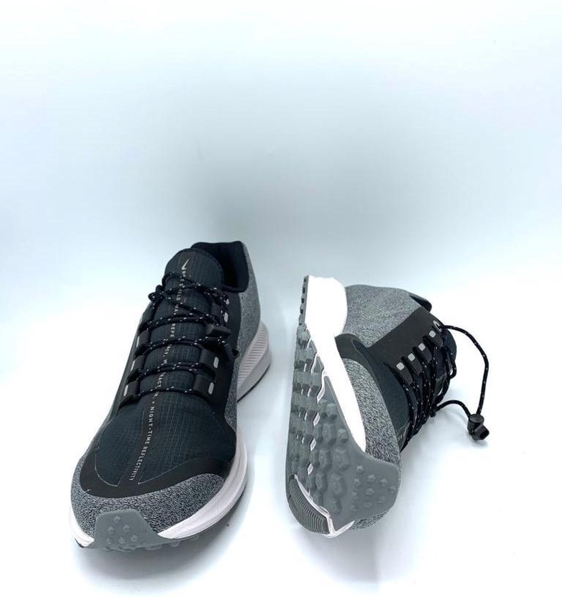 zoom winflo 5 run shield athletic shoe