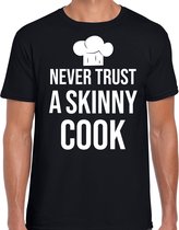 Never trust a skinny cook bbq / barbecue cadeau t-shirt zwart voor heren 2XL