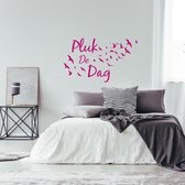 Muursticker Pluk De Dag Met Vogels -  Roze -  80 x 48 cm  -  alle muurstickers  slaapkamer  woonkamer  nederlandse teksten - Muursticker4Sale