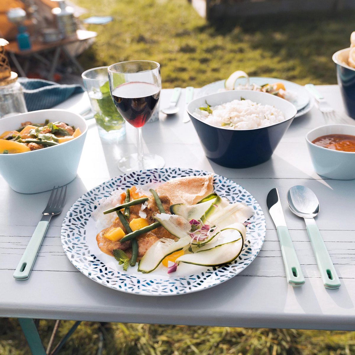 Bol.com Mepal Bestekset 3-delig - zwart - Bestaat uit een vork. mes en lepel - meeneembestek voor onderweg - campingbestek aanbieding