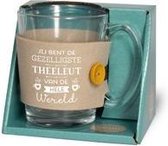 Theeglas - Jij bent de gezelligste theeleut van de hele wereld - Gevuld met verpakte toffees - Voorzien van een zijden lint met de tekst "Speciaal voorjou"- in cadeauverpakking met gekleurd lint