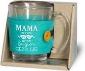 Theeglas - Mama met jou is het altijd super gezellig - Voorzien van een zijden lint met de tekst "Speciaal voor jou" In cadeauverpakking met gekleurd lint