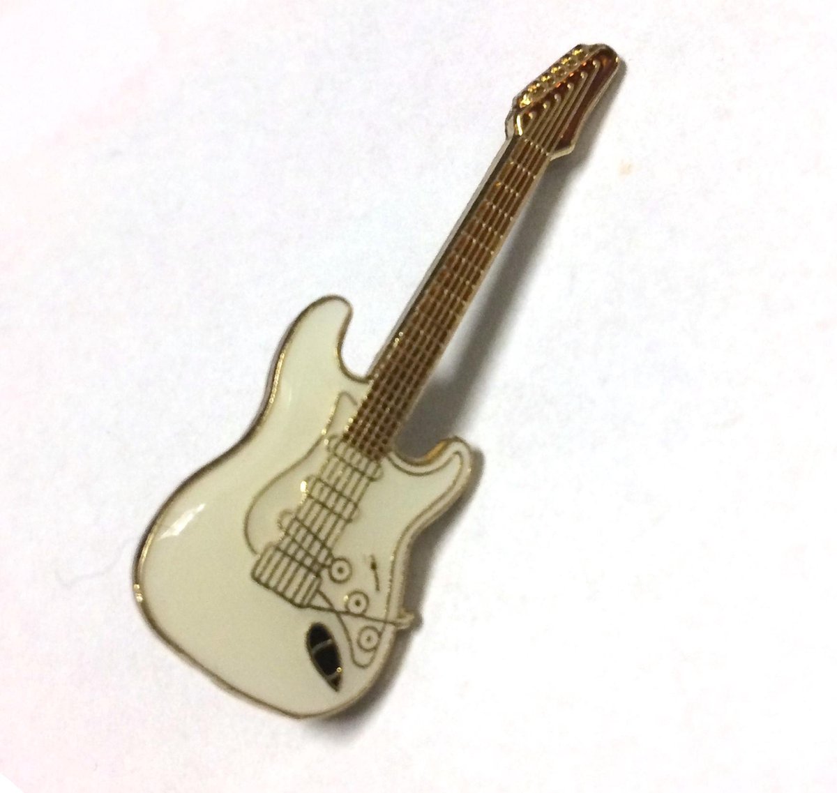 Speldje Stratocaster, wit
