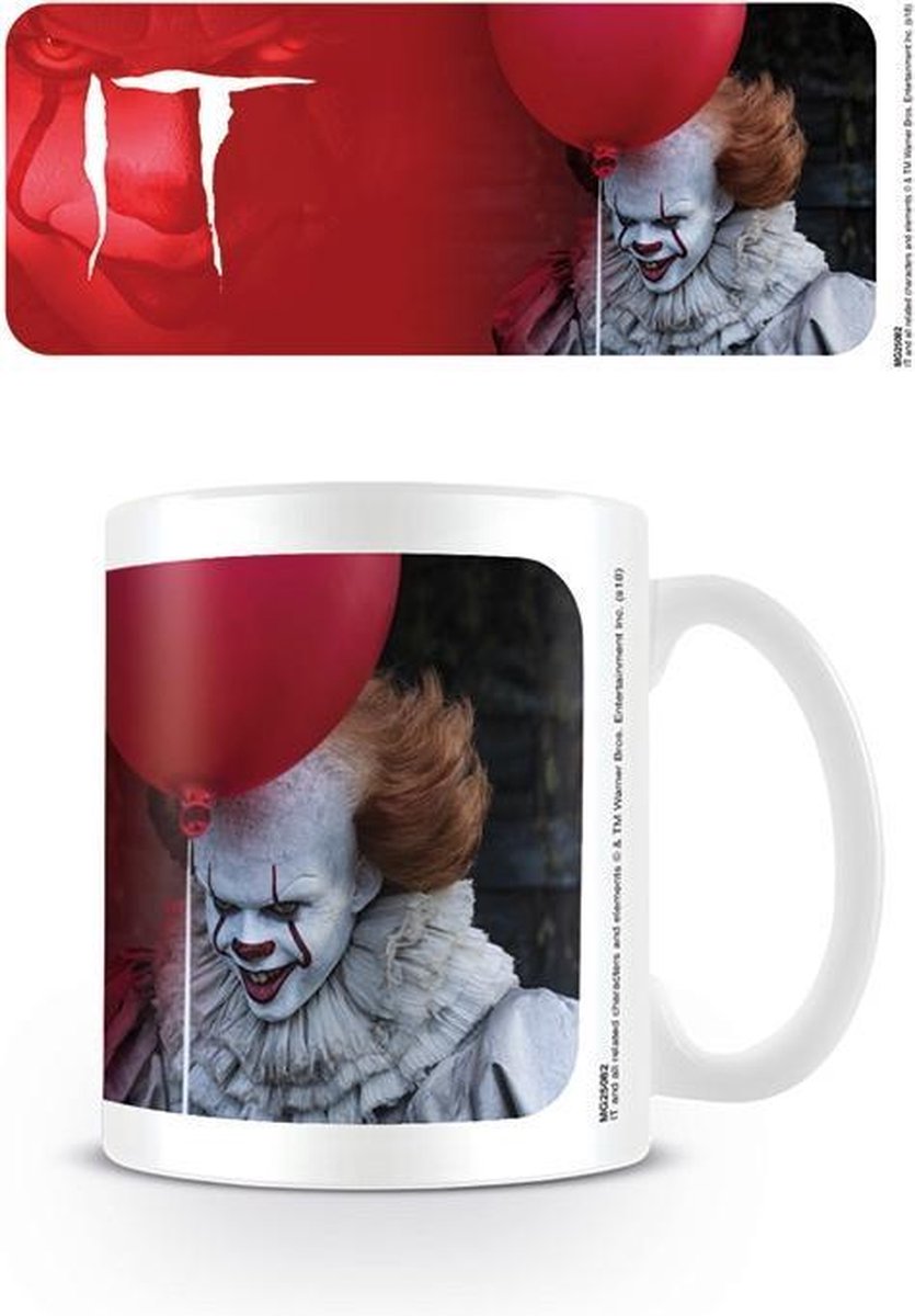 IT (Film Series) IT Pennywise Red Mok