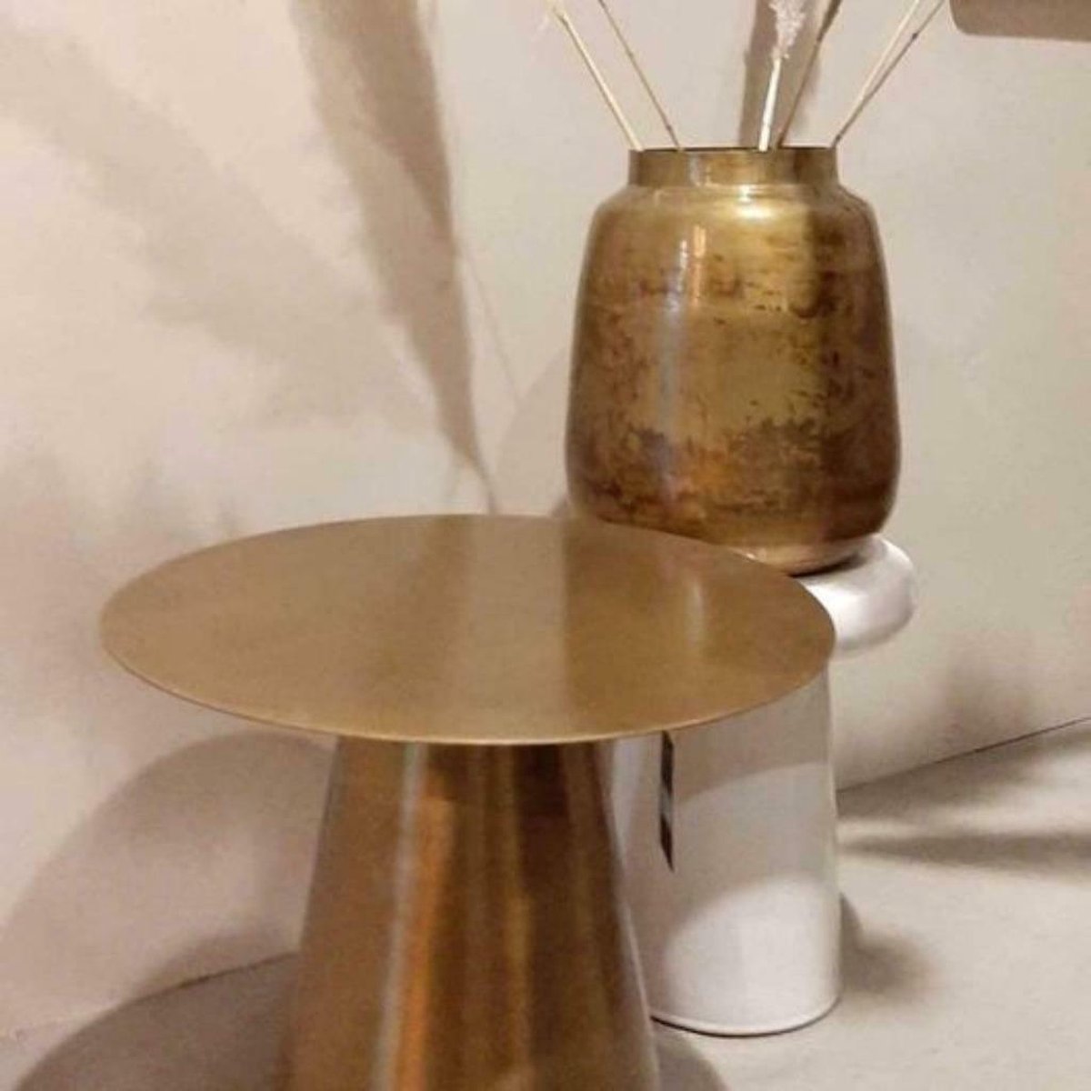 Mastic Tafel Rond Ronde Bijzettafel Goudkleurig Bol mastic-tafel-rond-ronde-bijzettafel-goudkleurig-bol