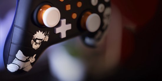 Konix - Manette filaire Naruto Shippûden Noire pour Nintendo Switch
