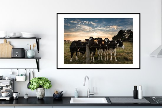 Poster in lijst - Fotolijst 120x80 cm - Posters - Dieren - Koe - Koeien - Posterlijst zwart - Decoratie - Wanddecoratie woonkamer - Muurdecoratie slaapkamer