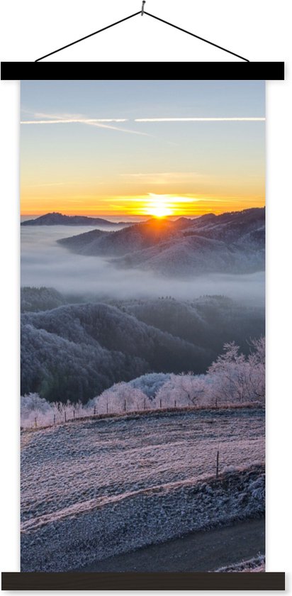 Porte-affiche avec affiche - Affiche scolaire - Hiver - Montagnes - Soleil - Soirée - 90x180 cm - Lattes noires