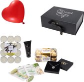 GreatGift® - Coffret cadeau de Luxe pour elle - Coffret cadeau pour femme - Saint Valentin - Masques faciaux - Bougies - Ferrero Rocher - Dans une boîte magnétique de Luxe