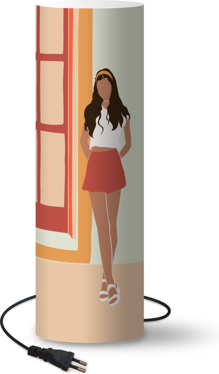 Lamp - Nachtlampje - Tafellamp slaapkamer - Vrouw - Kleding - Huis - 60 cm hoog - Ø19.1 cm - Inclusief LED lamp