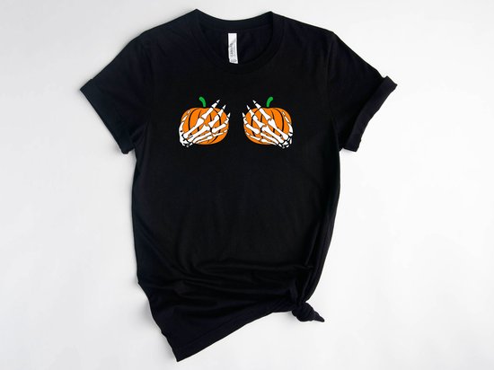 Lykke Halloween T-shirt | Pompoen Boobies shirt| Skelet handen shirt|Maat  L