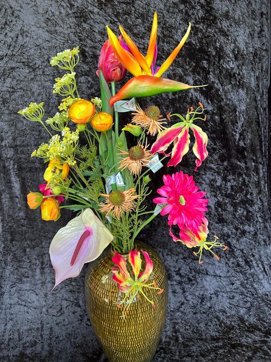 Bouquet de soie - bouquet de champ Strelitia indiscernable du vrai