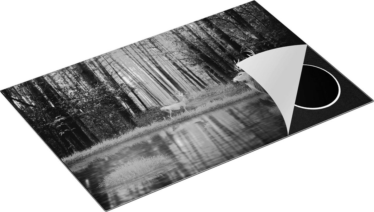 Chefcare Inductie Beschermer Twee Herten in het Bos bij het Water - Zwart Wit - 80x55 cm - Afdekplaat Inductie - Kookplaat Beschermer - Inductie Mat