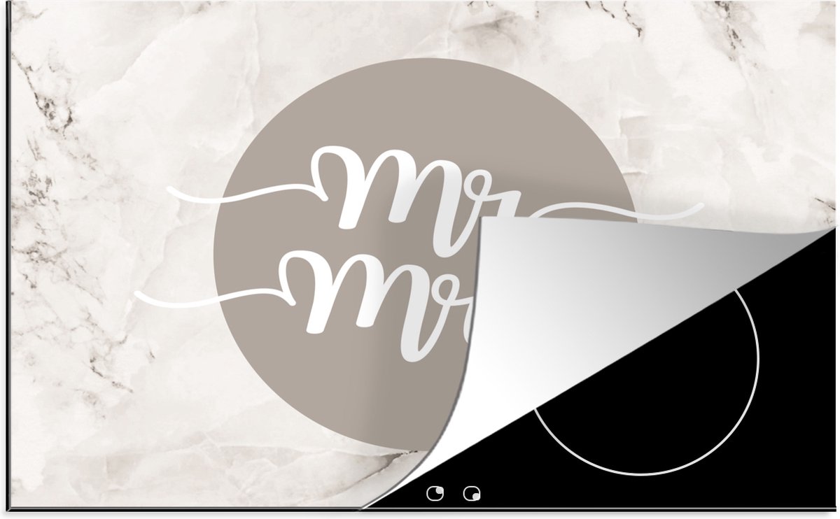 KitchenYeah® Inductie beschermer 81x52 cm - Spreuken - Mr Mrs - Huwelijk - Quotes - Kookplaataccessoires - Afdekplaat voor kookplaat - Inductiebeschermer - Inductiemat - Inductieplaat mat