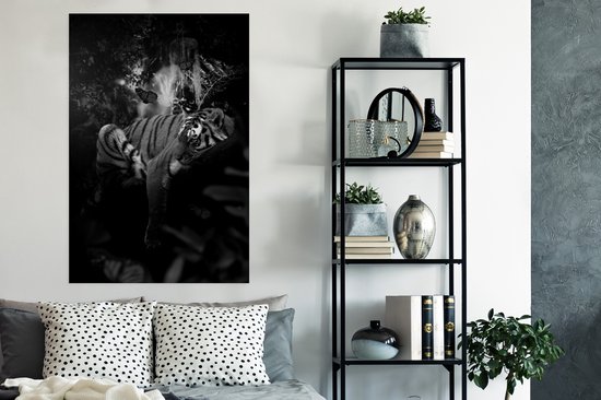 Affiche Tigre et papillons dans la jungle - noir et blanc - 80x120 cm