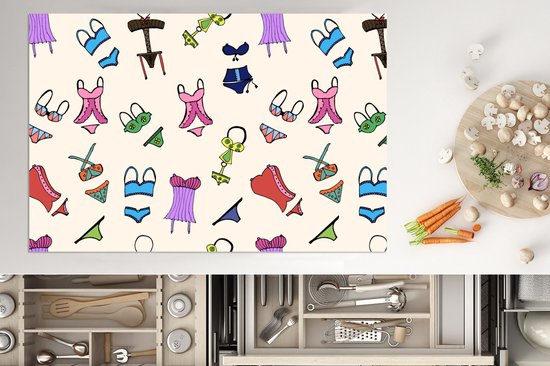 KitchenYeah® Inductie beschermer 76x51.5 cm - Lingerie - Ondergoed - Patroon - Kookplaataccessoires - Afdekplaat voor kookplaat - Inductiebeschermer - Inductiemat - Inductieplaat mat