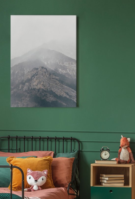 Bergen Plexiglas Schilderij - 75 x 100 cm - Plexiglas Wall Art - Cloudy Mountains - Full Color Druk - 5 mm Dik - Met Ophangsysteem