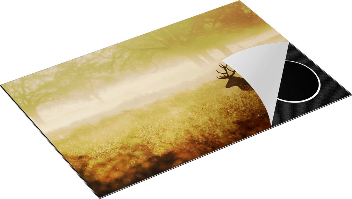 Chefcare Inductie Beschermer Hert in het Veld tijdens de Mist - 80x50 cm - Afdekplaat Inductie - Kookplaat Beschermer - Inductie Mat