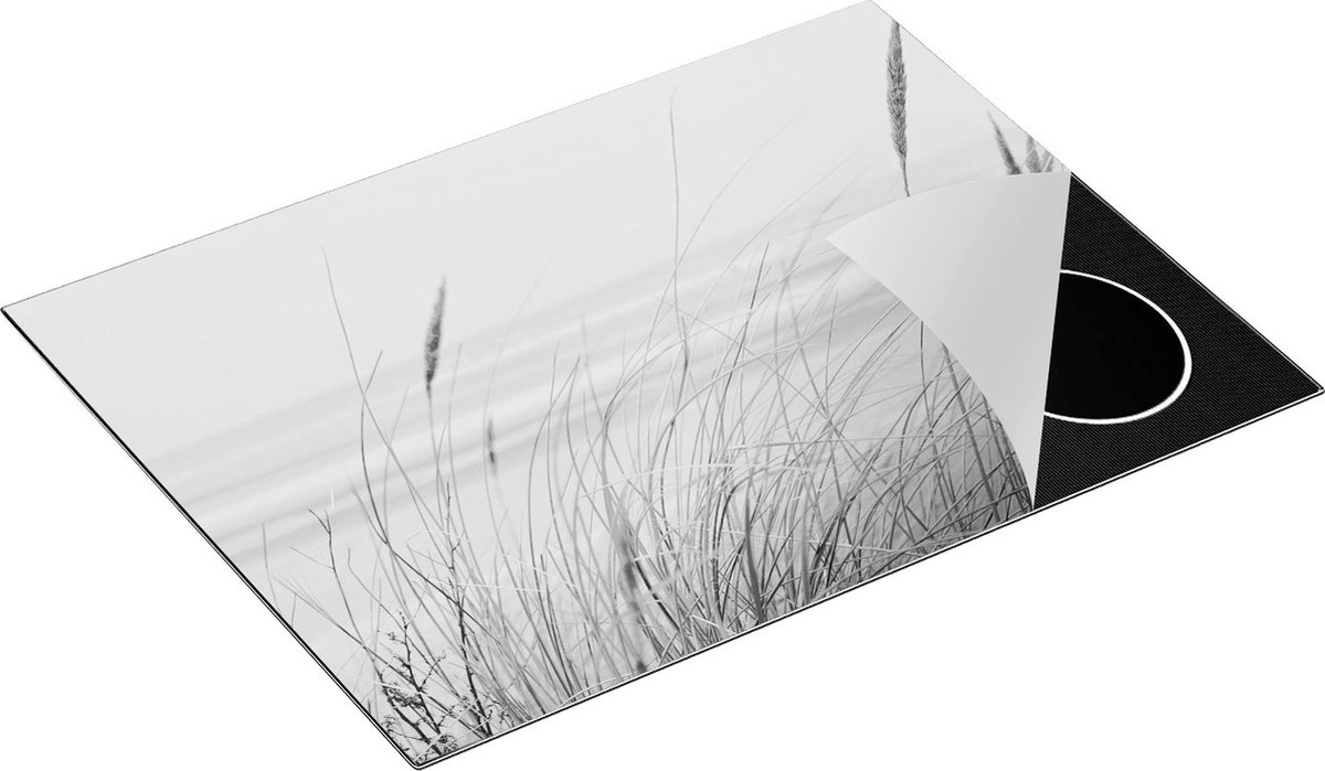 Chefcare Inductie Beschermer Strand en Zee met Begroeiing - Zwart Wit - 70x50 cm - Afdekplaat Inductie - Kookplaat Beschermer - Inductie Mat