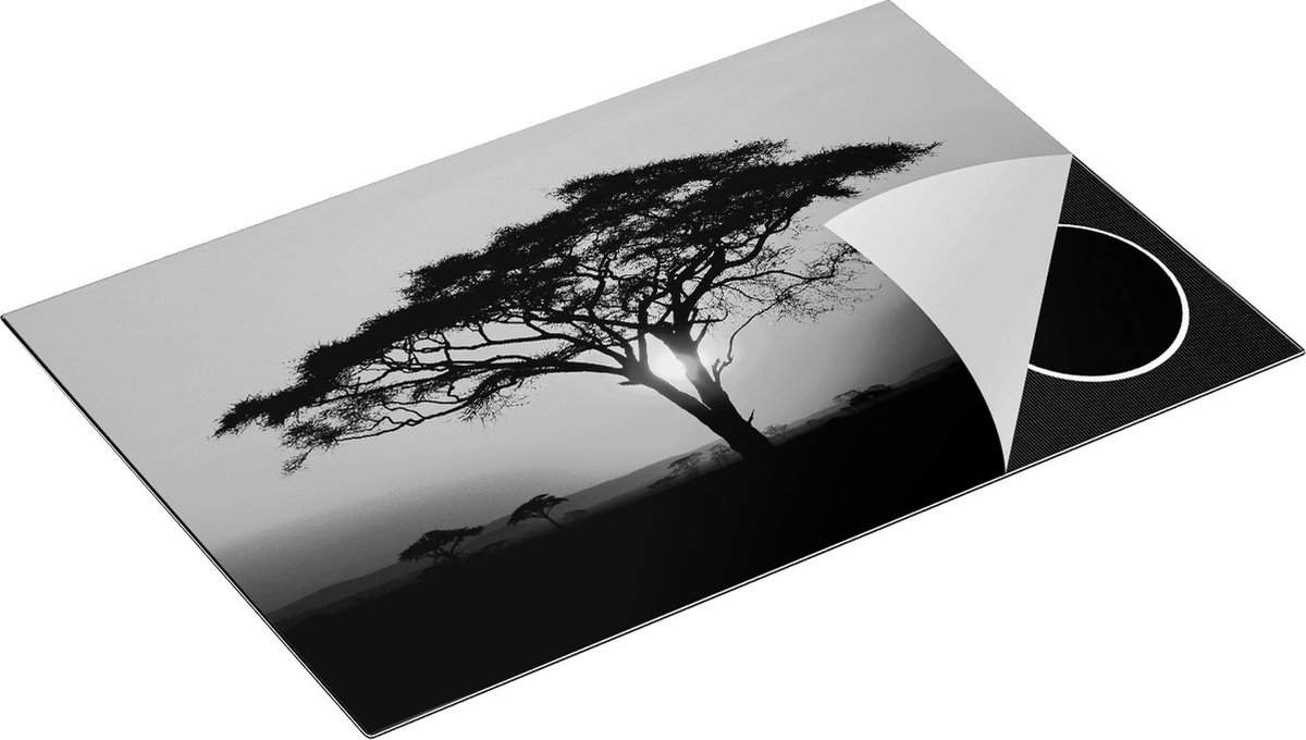 Chefcare Inductie Beschermer Zonsondergang Achter een Savanne Boom - Zwart Wit - 81x52 cm - Afdekplaat Inductie - Kookplaat Beschermer - Inductie Mat