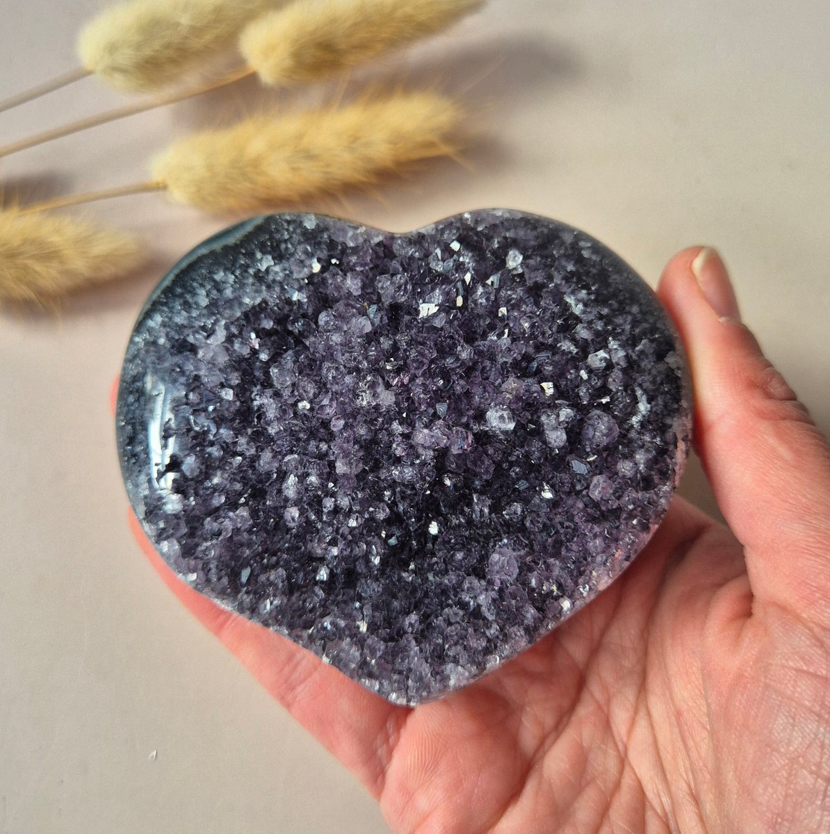 Amethist Druzy Hart 185g – Natuurlijk Edelsteen Hart met Sprankelende Kristallen