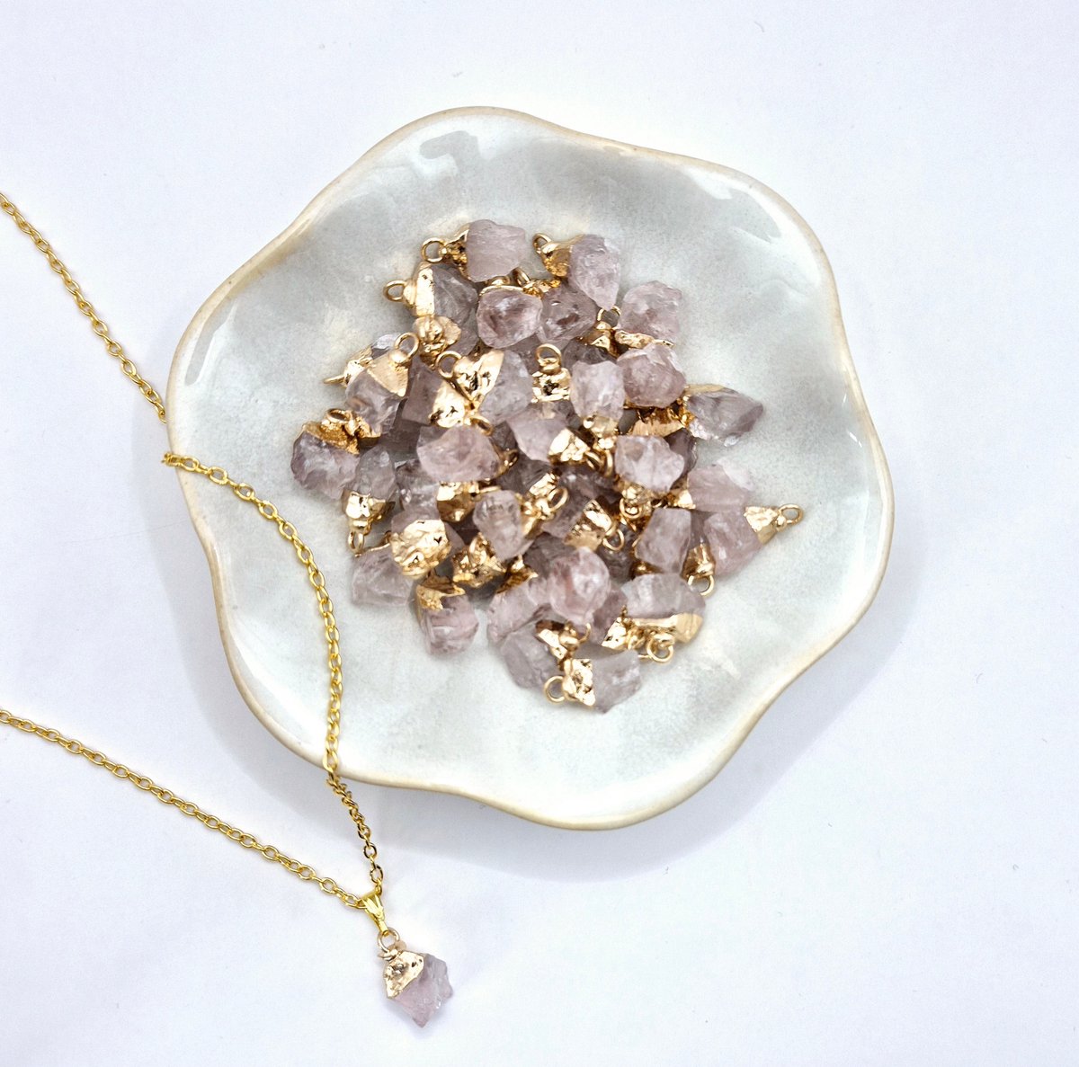 Gold-Colored Necklace with Raw Rose Quartz Pendant (1cm)
