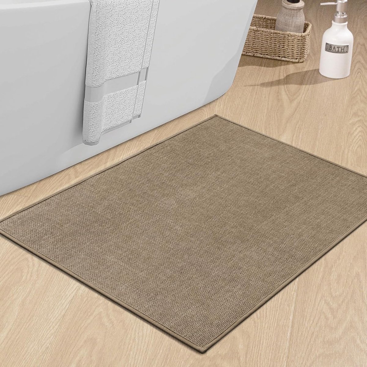 SnelShoppen - Non Slip Badmat 60x90cm Bruin - Wasbare Badkamermat met Rubber Onderkant - Antislip Badmat voor Douche en Bad - Dun Design voor Eenvoudi