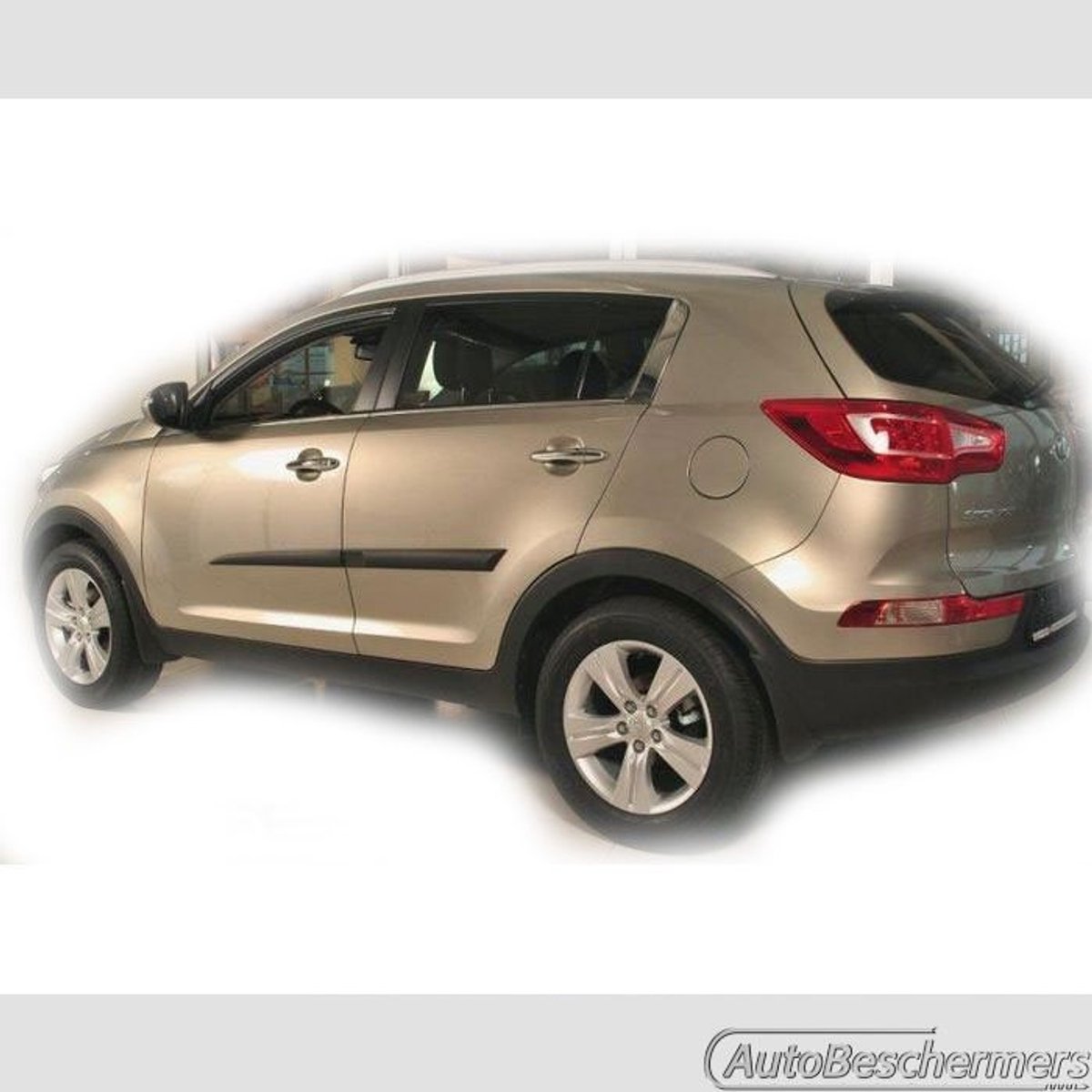 Stootlijsten set zwart voor Kia Sportage 2010-12.2015. De stootstrips zijn zelfklevend. Set a 4 stuks (#0032)