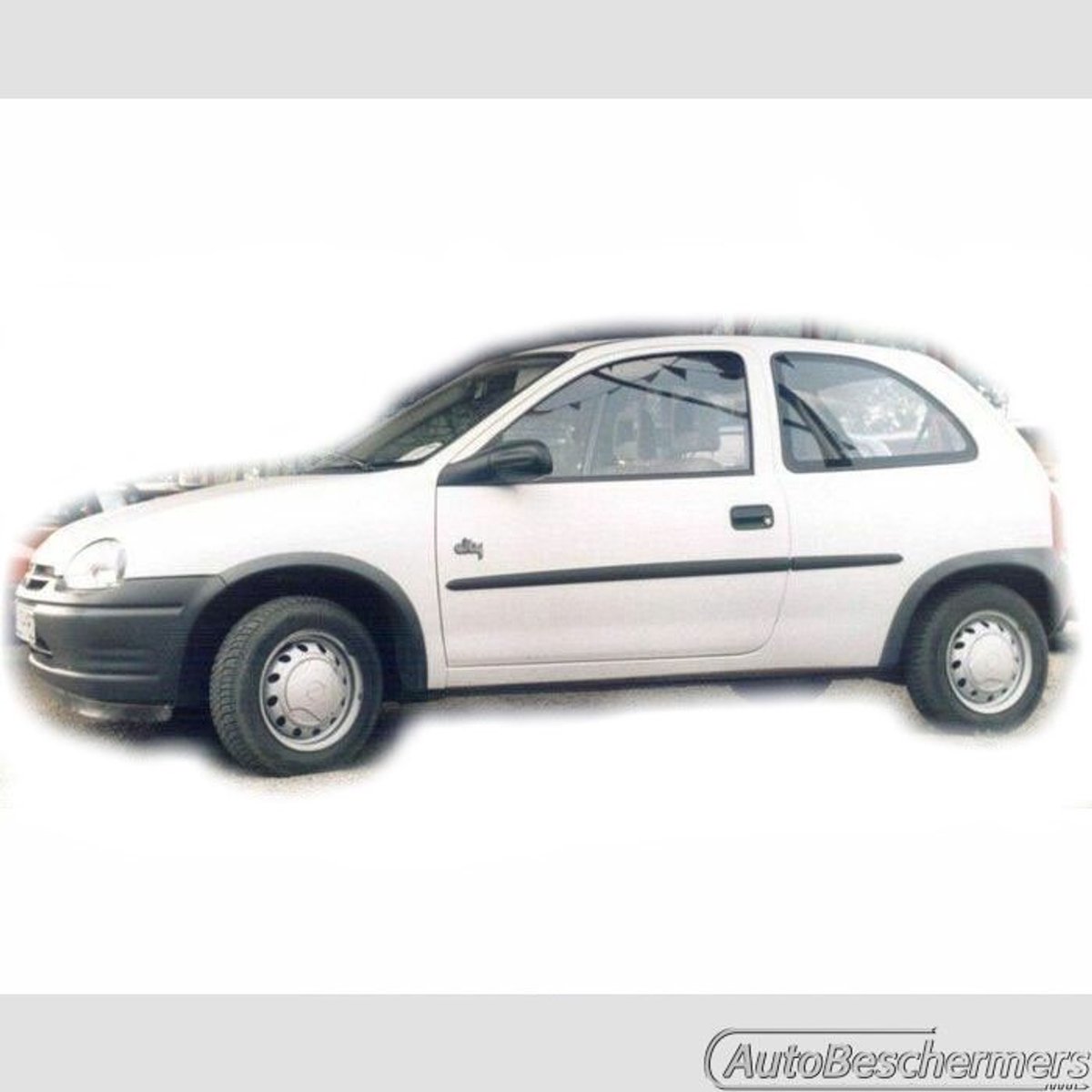 Stootlijsten set zwart voor Opel Corsa B 3-deurs 1993-10.2000. De stootstrips zijn zelfklevend. Set a 4 stuks (#0006)