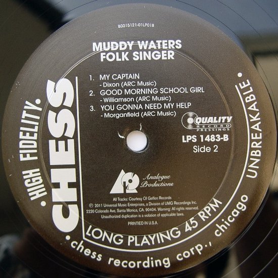 Zwart label van Muddy Waters Folk Singer vinyl, kant 2, met nummers.
