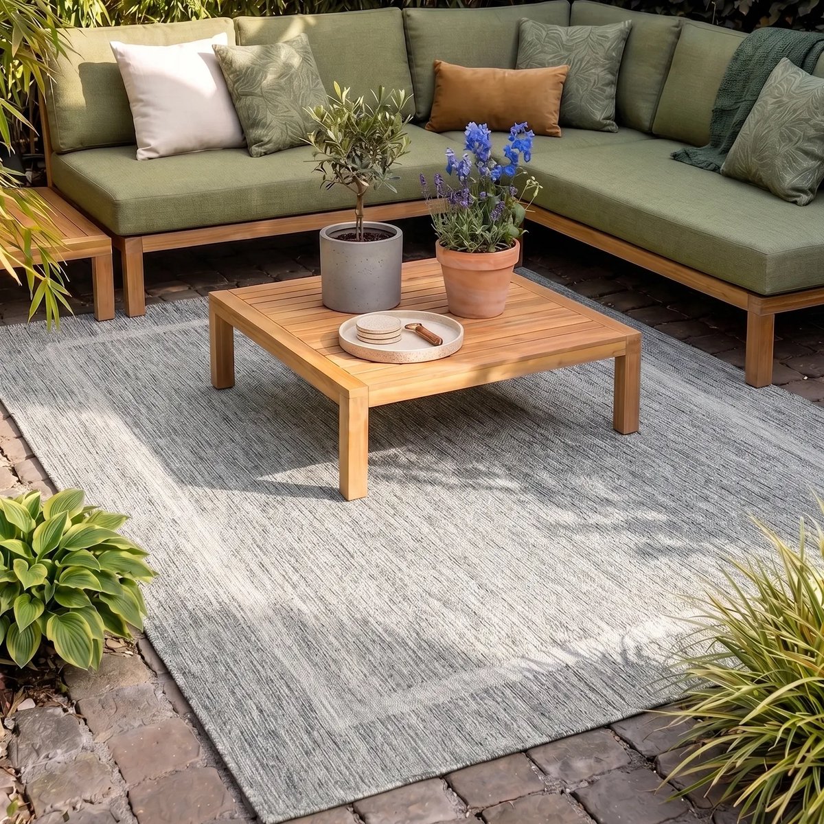 Flycarpets Capri Buitentapijt - Buitenkleed - Vloerkleed Voor Binnen & Buiten - Weer en UV bestendig - Perfect voor Balkon, Terras en Serre - Grijs - 140x200 cm