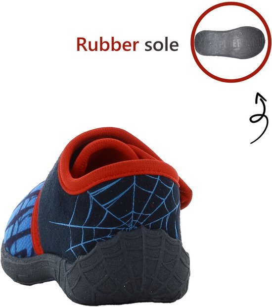 Achterkant van blauwe Spiderman-pantoffels met rode voering en spinnenwebdesign. Rubberen zool.