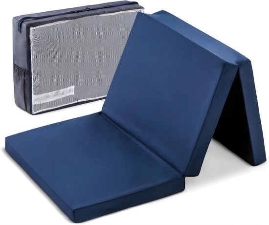 Donkerblauw opvouwbaar matras met bijbehorende donkergrijze draagtas voorzien van een wit mesh-paneel.