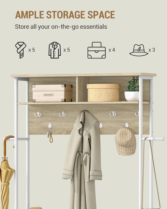 Stelling met planken en haken in houtdecor met witte staanders, met op de planken dozen, een plant en bovenin pictogrammen van een sjaal, jas, tas en hoed.