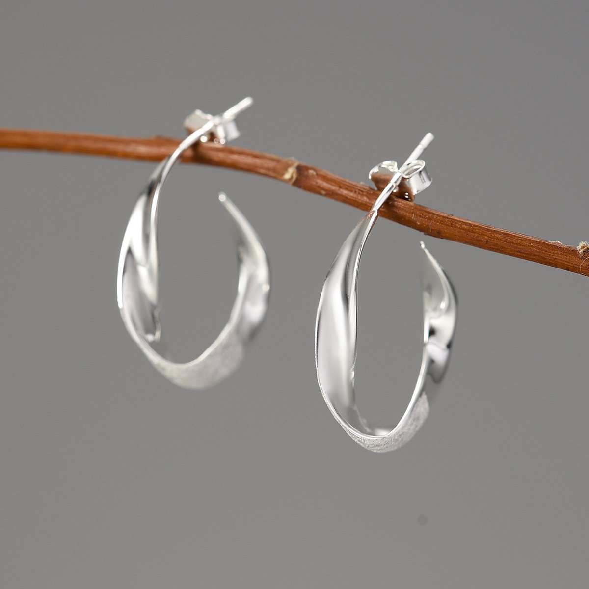 Oorbellen Zilver – Zilveren Oorringen – Swirl Oorbellen