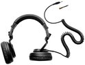 Zwarte DJ koptelefoon met verstelbare hoofdband en spiraalkabel met 3,5 mm en 6,35 mm adapters.