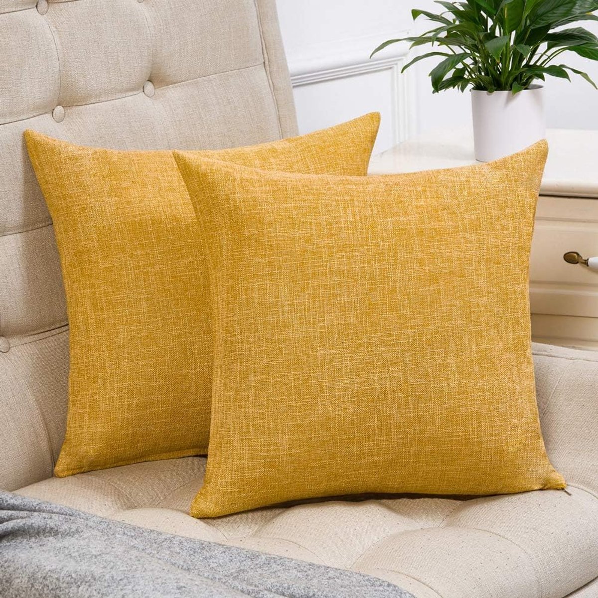 2-delige set - sierkussen 45x45 cm - Luxe kussens voor woonkamer & bank - KUSSENSET - Comfortabele kussentjes voor op de Bank - Texture Harmony - Met Ritssluiting - Dutch Decor - geel