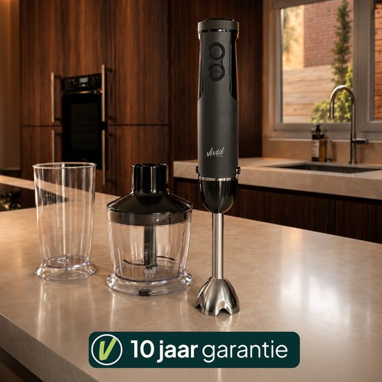 Zwarte staafmixer met RVS voet, maatbeker en hakmolen. "10 jaar garantie" logo.