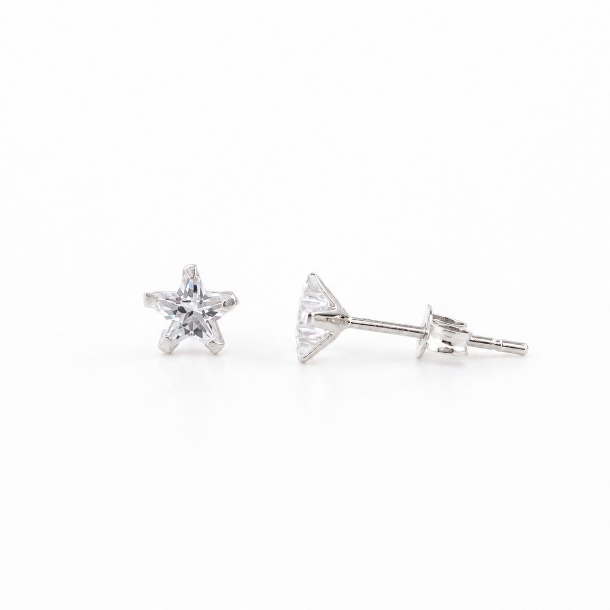 Zilveren 925 unisex oorknopjes met 5mm star stervormig Zirkonia steentje in zetting