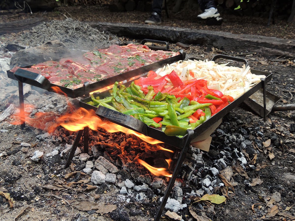 La Planchetta Afneembare Poten – Set van 2 – Voor 2-pits Planchetta – IJzer – Voor Koken op Open Vuur & Houtskool