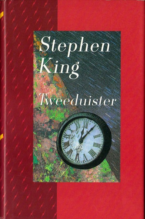 Boek "Tweeduister" van Stephen King, met een klok met Romeinse cijfers op een achtergrond van regen en bladeren.