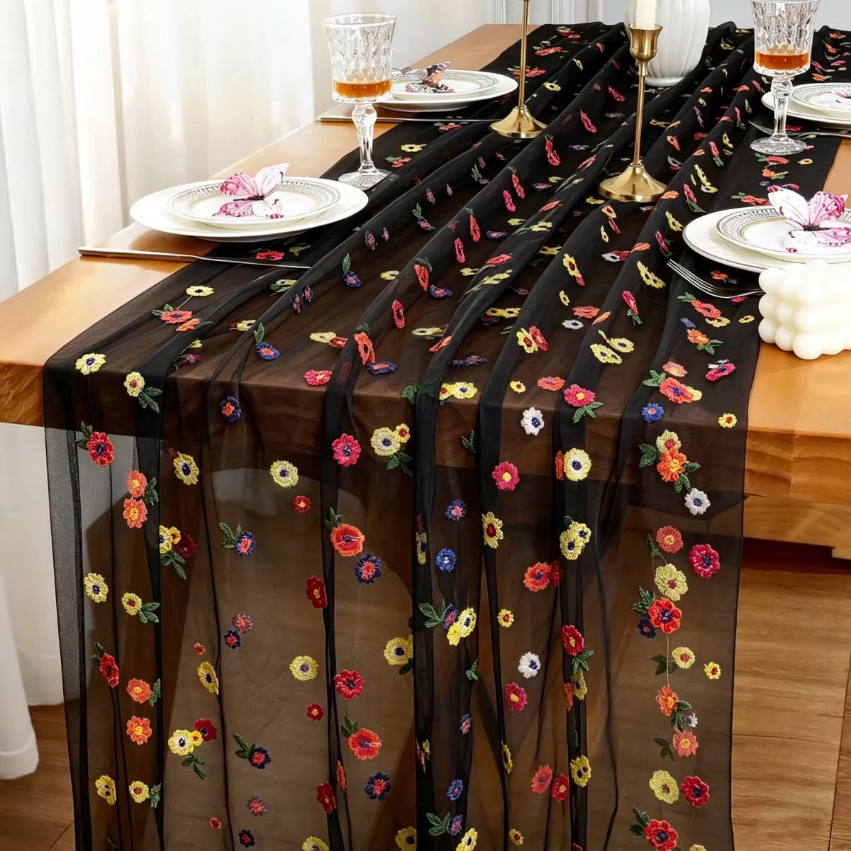 Bloemen Tafelloper Geborduurd – Kleurrijk Daisy Bloemmotief met Kant en Tulle, Decoratieve Tafelkleed Loper voor Verjaardag, Bruidsdouche & Feest - Zwart - 150X500cm