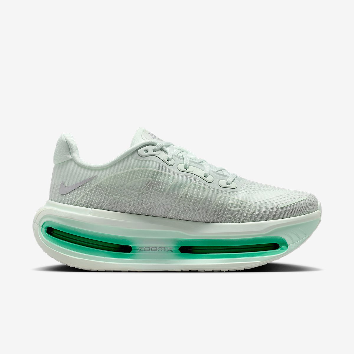 Nike Vomero Premium Hardloopschoenen – Barely /Light /Sea Glass/Metallic Vomero Hardlopen Dames Hardloopschoenen Groen