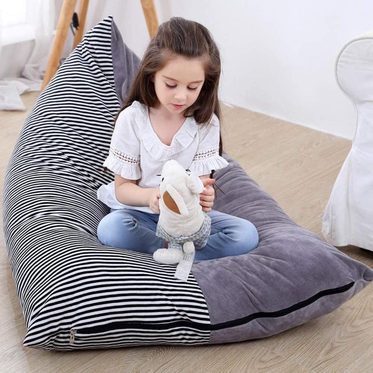 Zitzak Kinderen - Opbergpoef Speelgoed - Speelgoed Opbergen - Ergonomische Vorm - 127x72x72 cm - Zwart-wit gestreept