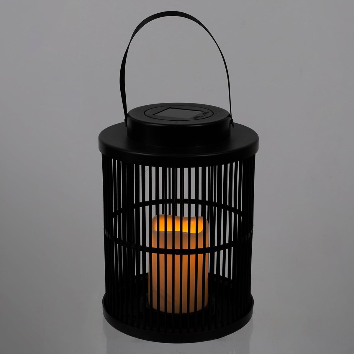 LAO0192, Candle Effect Solar Lantern H25 cm, Elegant and Weather-Resistant Outdoor Lighting, Ideal for Garden and Terrace, Black | Kunststof lantaarn op zonne-energie, kaarseneffect, 25 cm, buitenverlichting, elegant en duurzaam, tuin, zwart